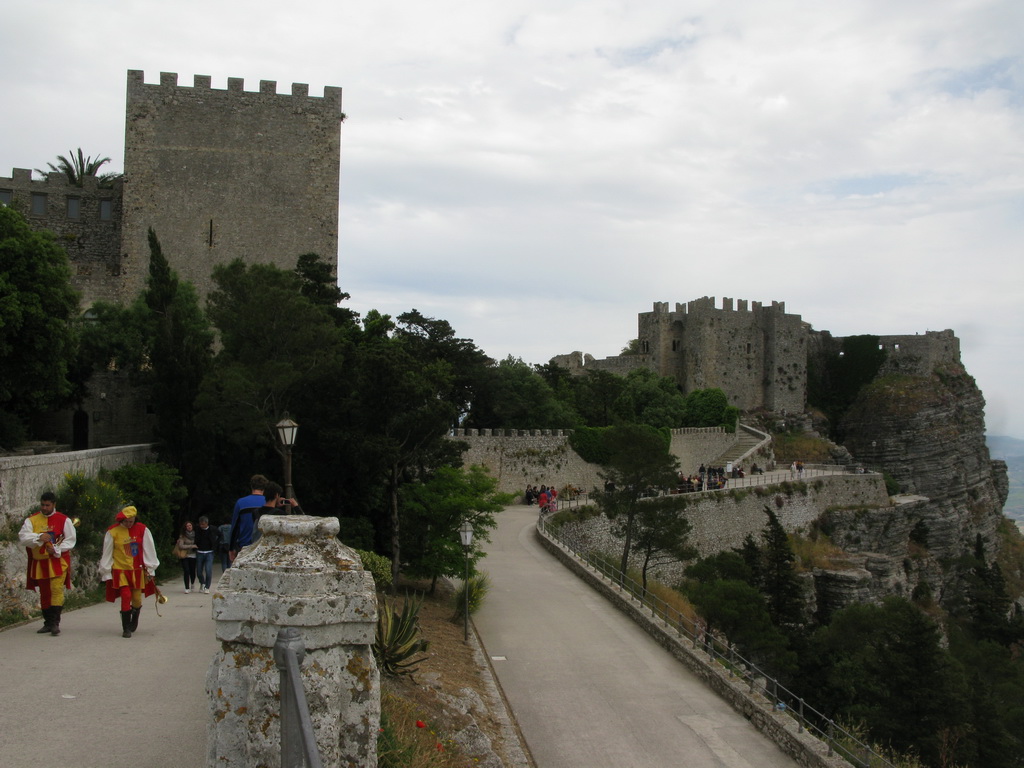 sicilia-erice-mesto-na-skale