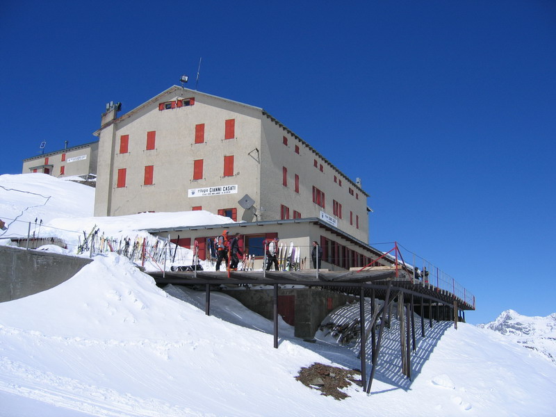 rifugio-gianni-casati-3254m-