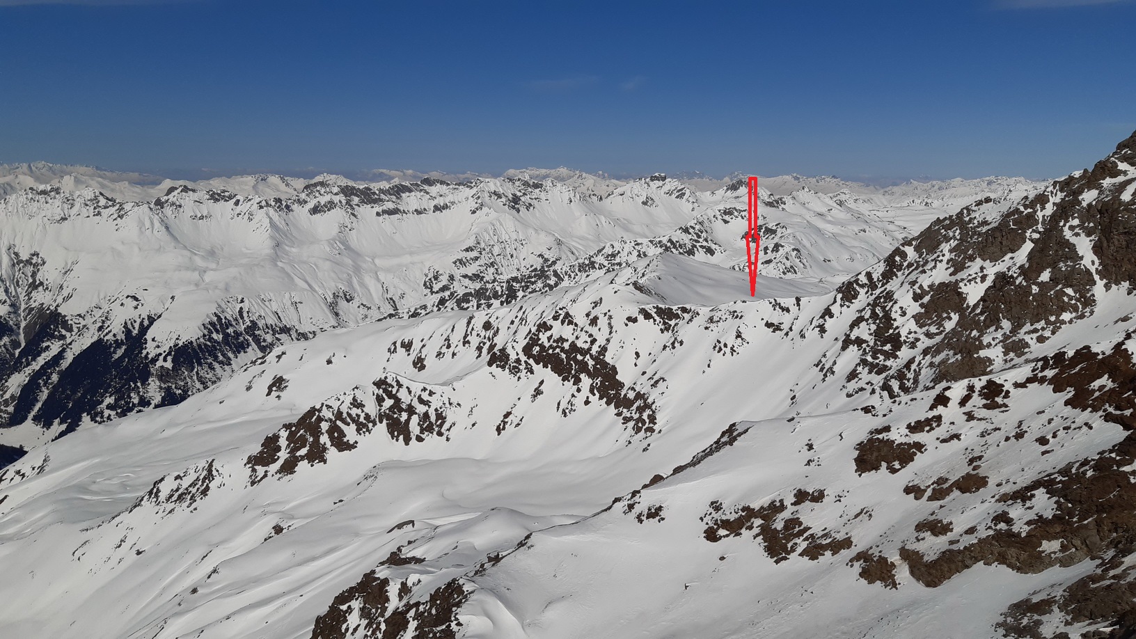 na_vrchole_sa_rozhodujem_že_to_skúsim_tadiaľto_a_urobím_okruh_okolo_Keschu