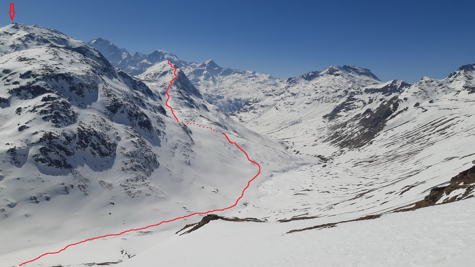 z_Monte_Breva_s_fotím_ďalší_cieľ,_Piz_Alv,_šípka_Minor,_tam_ukončím_zbierku_dnešných_vrcholov