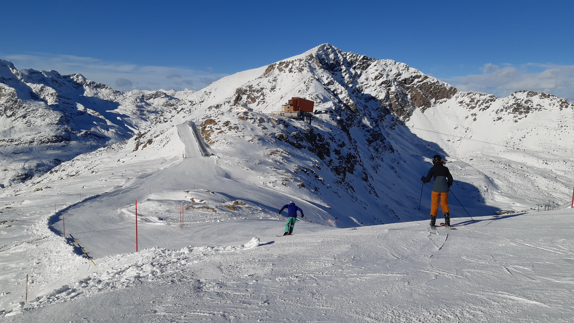 Diavolezza_Berghaus_v_pozadí_