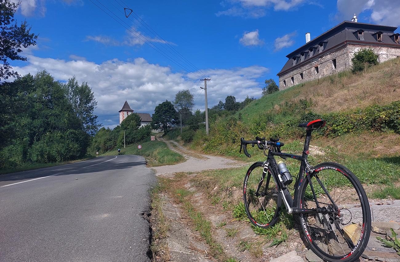 Hore_Zolnou_popod_jej_dominanty,_konečne_bez_vetra.