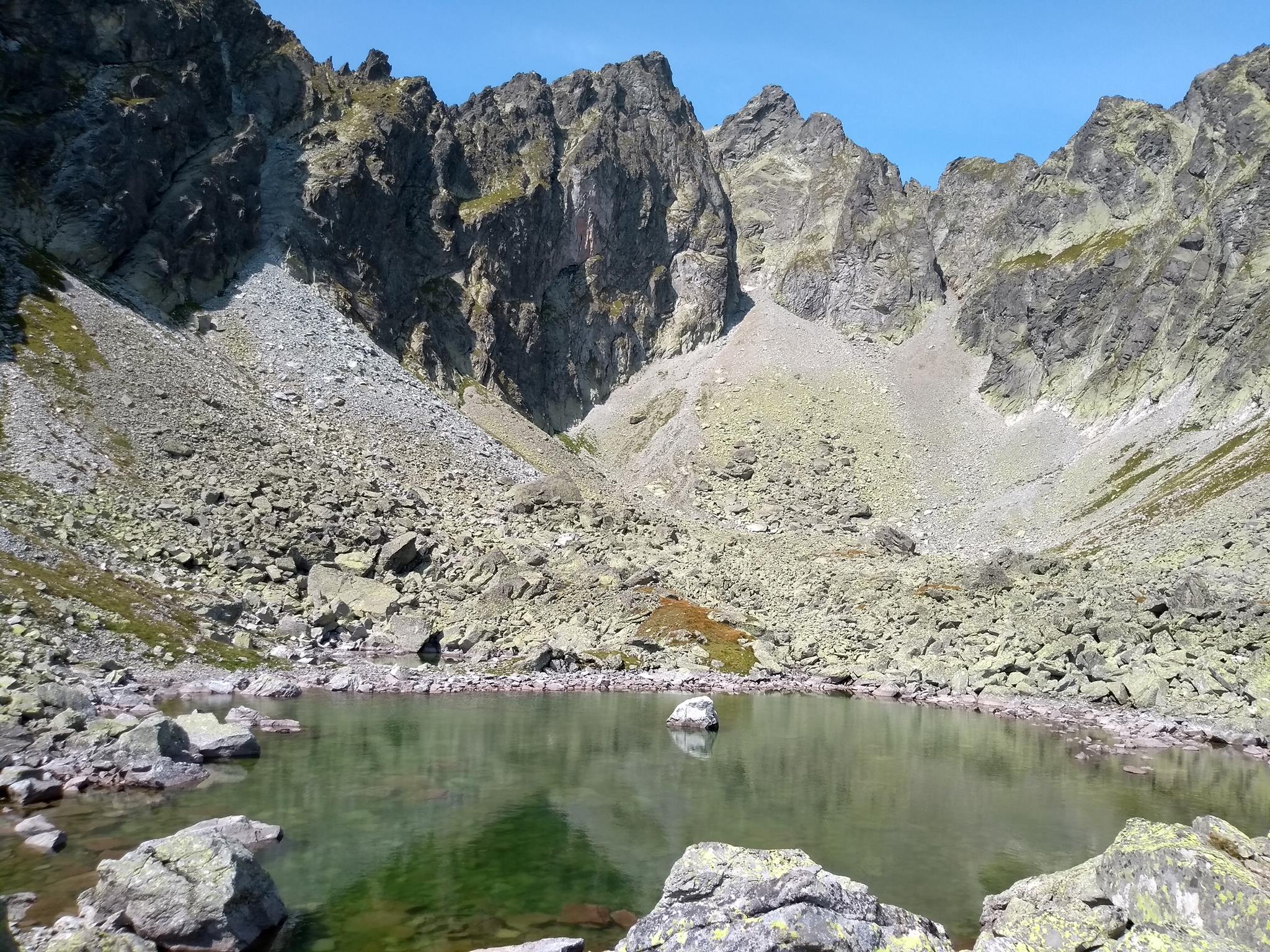 Menej typický pohľad na Bradavicu Menej_typický_pohľad_na_Bradavicu