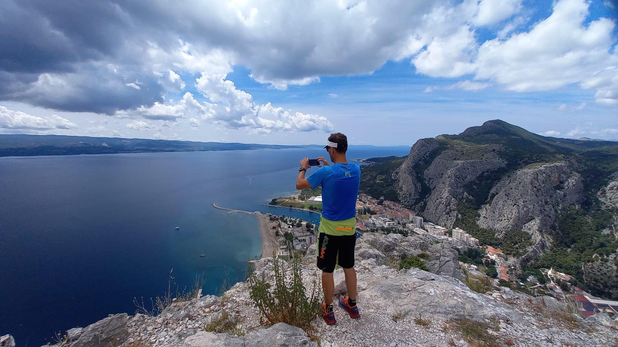 výhľady na Omiš už spod pevnosti Fortica výhľady_na_Omiš_už_spod_pevnosti_Fortica