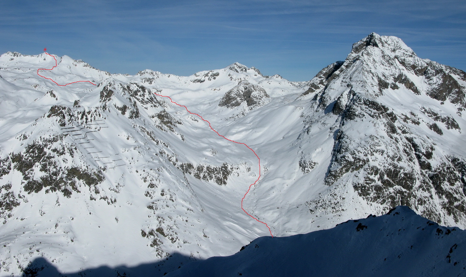 Julierpass,_zakreslený_výstup_na_Surgondu_cez_údolie_Valletta_dal_Guglia