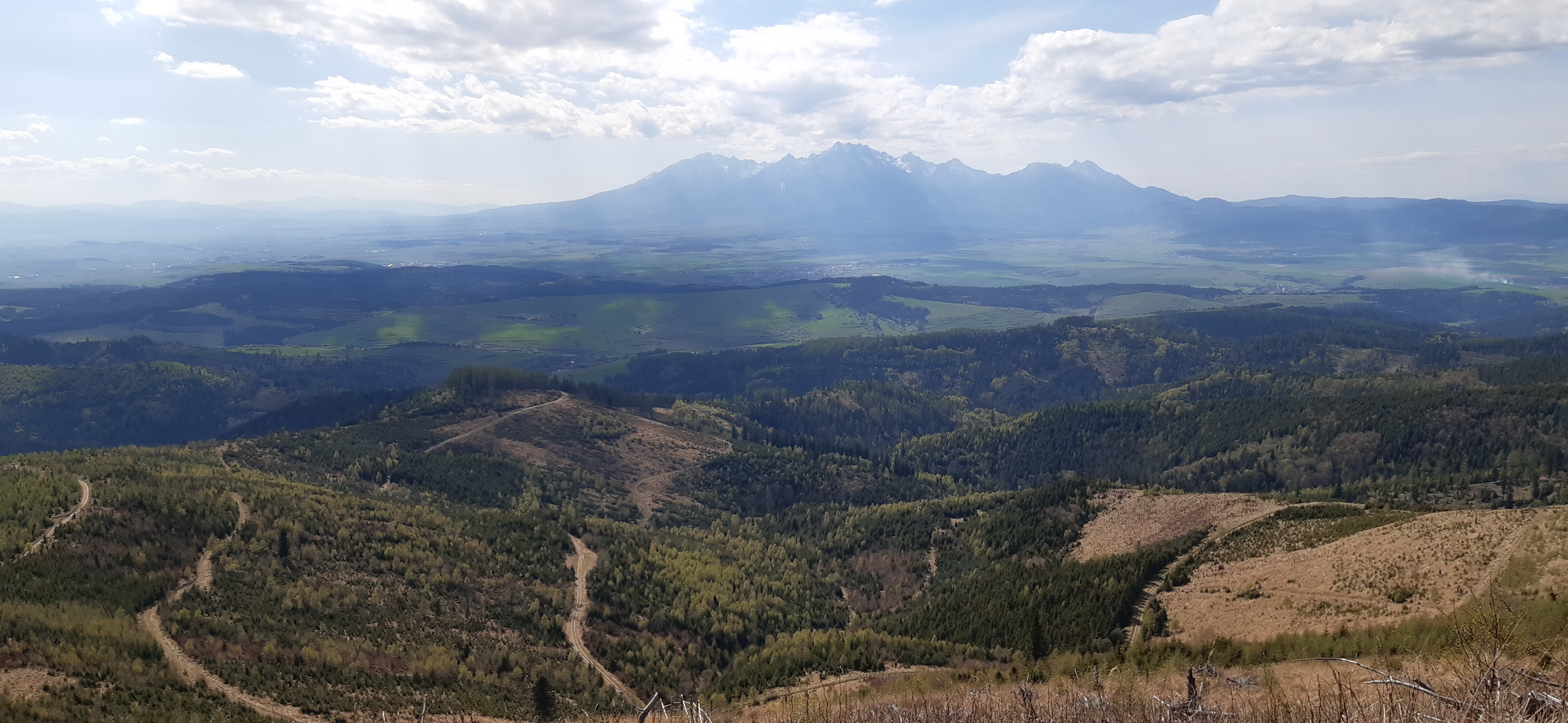 pohľad_z_Ihly_na_Ta3