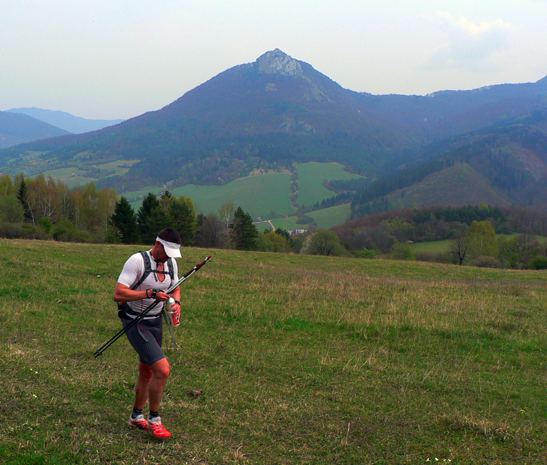 dialkovy-pochod-a-beh-strazovskymi-vrchmi-2014